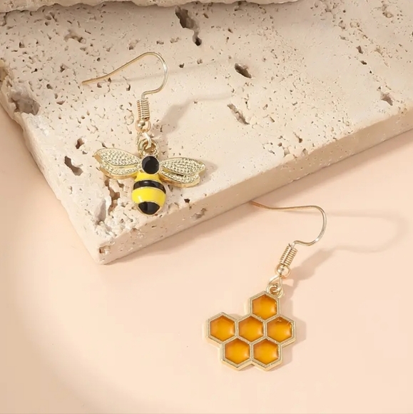 Bee and Honey Earrings - Picture 4 of 4